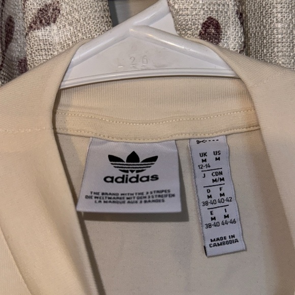 Women’s Adidas Mock Neck Sleeveless Polo
Size Medium - Picture 3 of 5